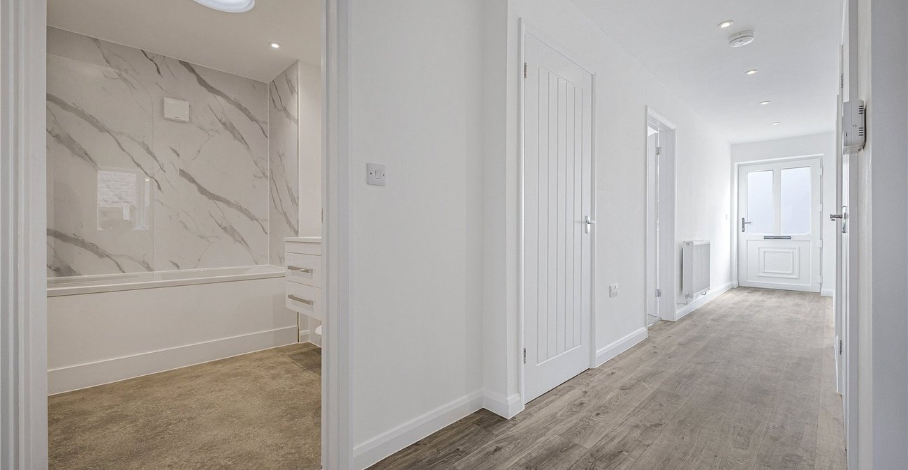 3 bedroom bungalow for sale in Rainham | Robinson Michael & Jackson