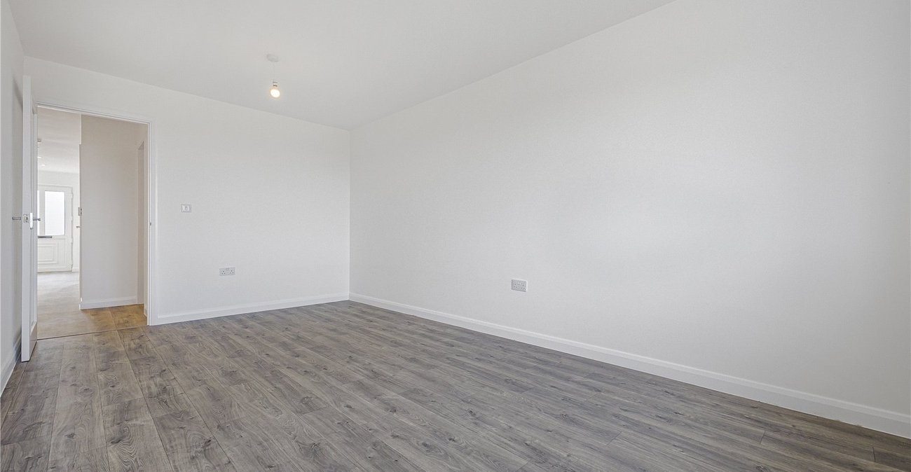 3 bedroom bungalow for sale in Rainham | Robinson Michael & Jackson