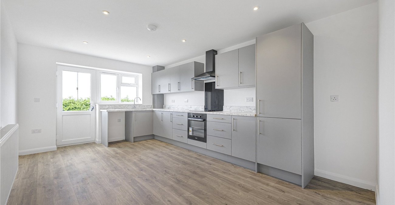 3 bedroom bungalow for sale in Rainham | Robinson Michael & Jackson