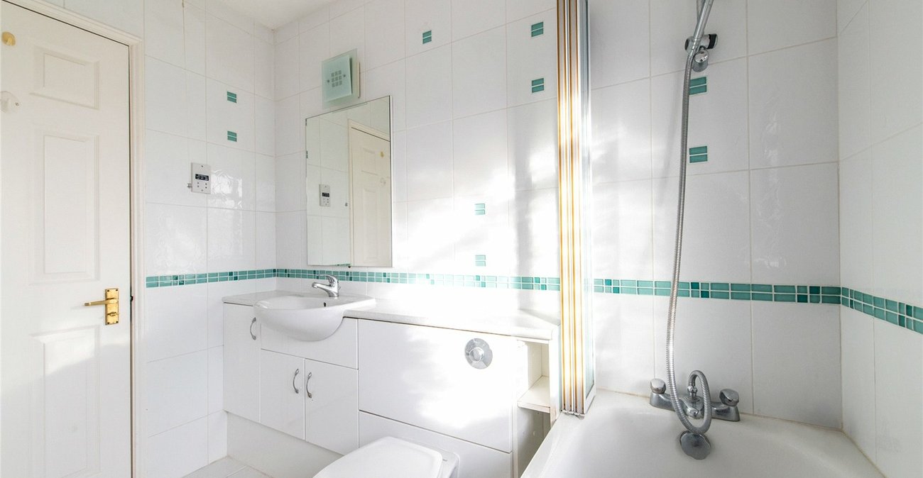 4 bedroom house for sale in Higham | Robinson Michael & Jackson