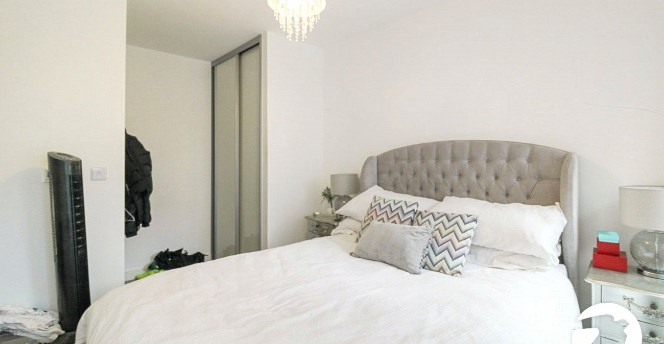 1 bedroom property for sale in Clovelly Place | Robinson Jackson