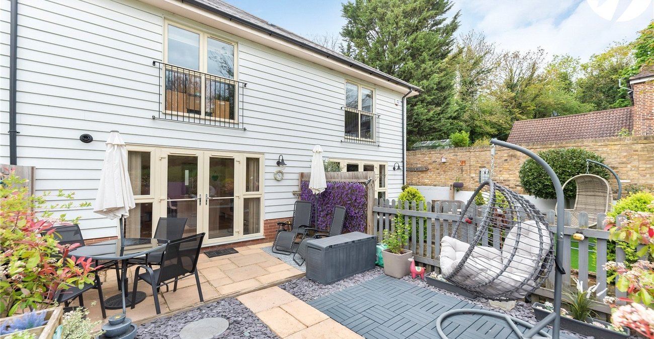 2 bedroom house for sale in Darenth Mill | Robinson Jackson