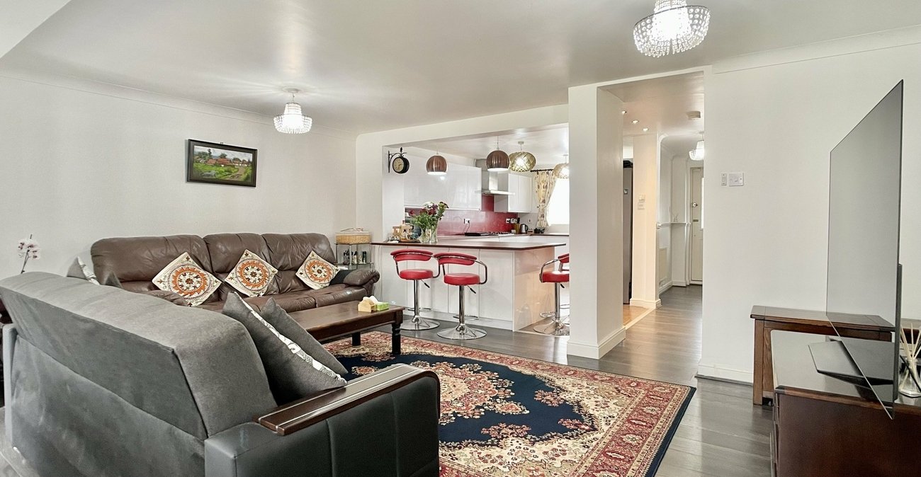 4 bedroom house for sale in Dartford | Robinson Jackson