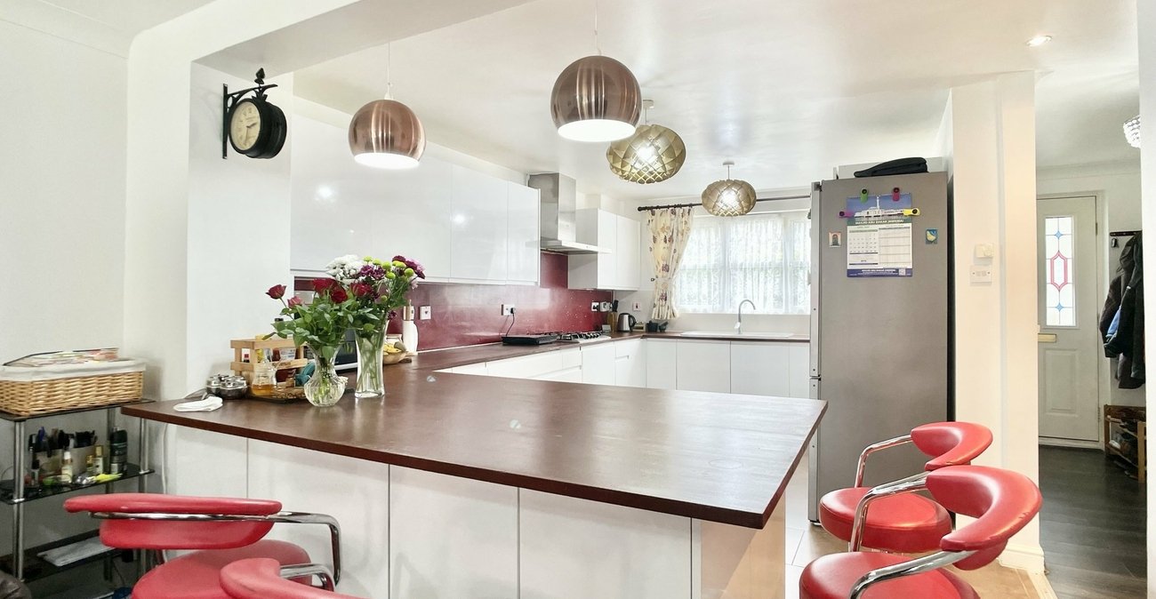 4 bedroom house for sale in Dartford | Robinson Jackson