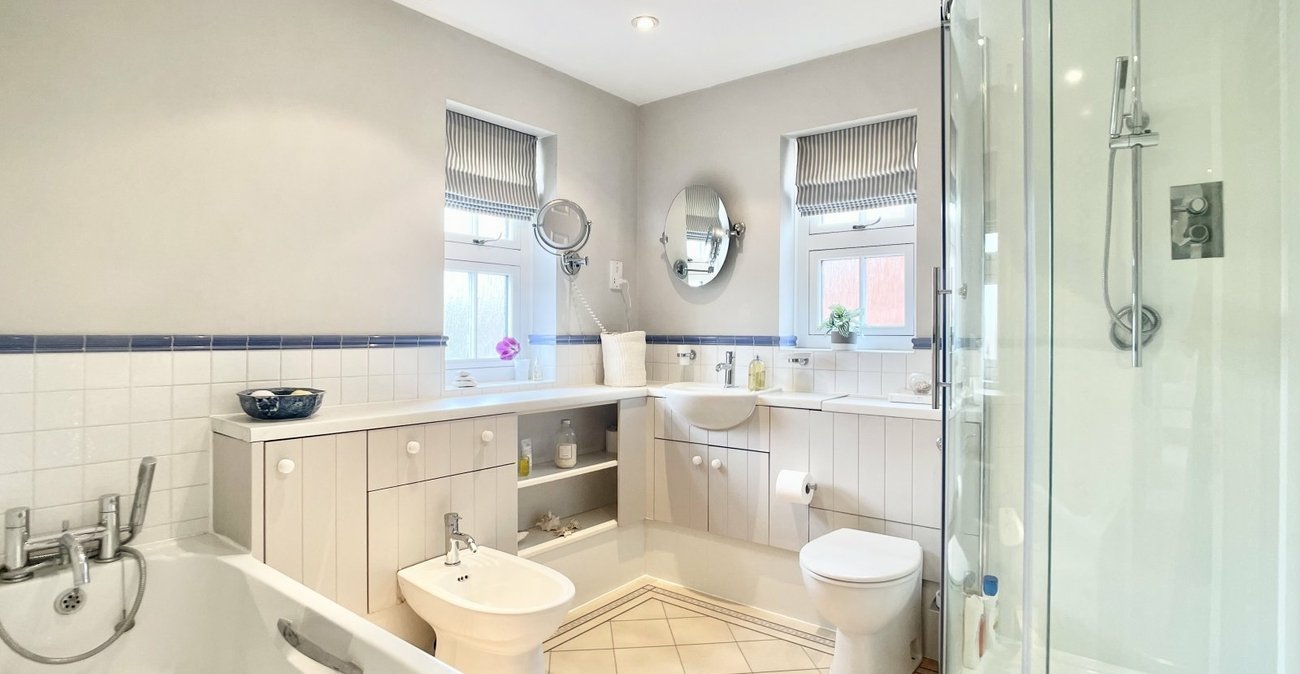 5 bedroom house for sale in Dartford | Robinson Jackson