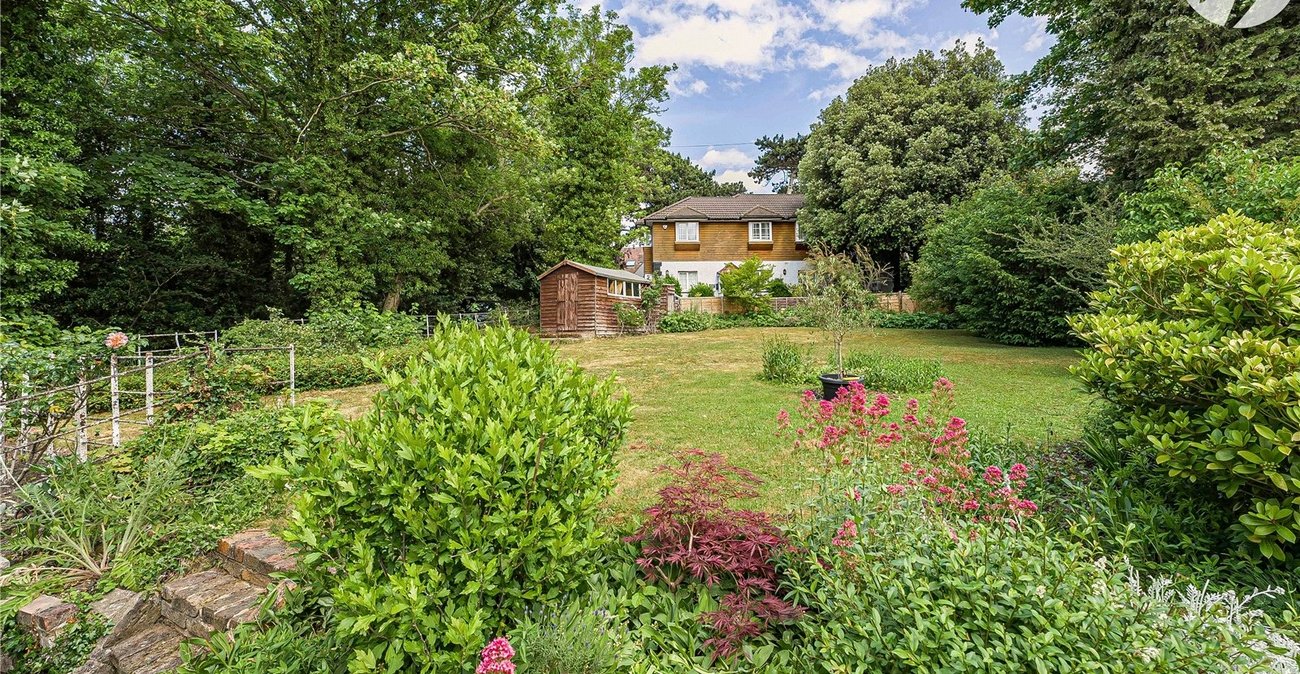 4 bedroom house for sale in Dartford | Robinson Jackson