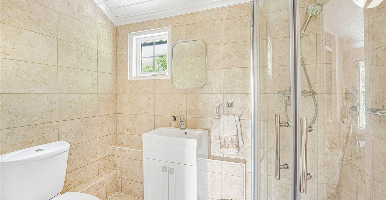 4 bedroom house for sale in Dartford | Robinson Jackson