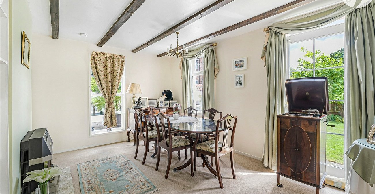 4 bedroom house for sale in Dartford | Robinson Jackson