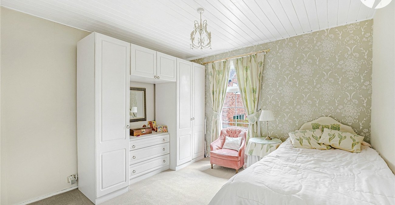 4 bedroom house for sale in Dartford | Robinson Jackson