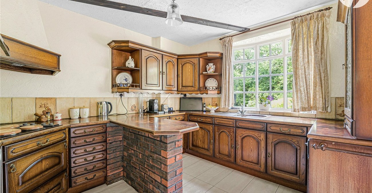 4 bedroom house for sale in Dartford | Robinson Jackson