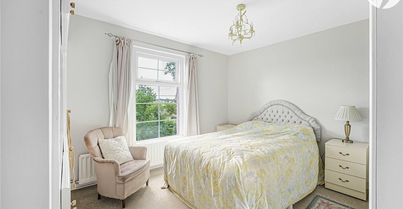 4 bedroom house for sale in Dartford | Robinson Jackson