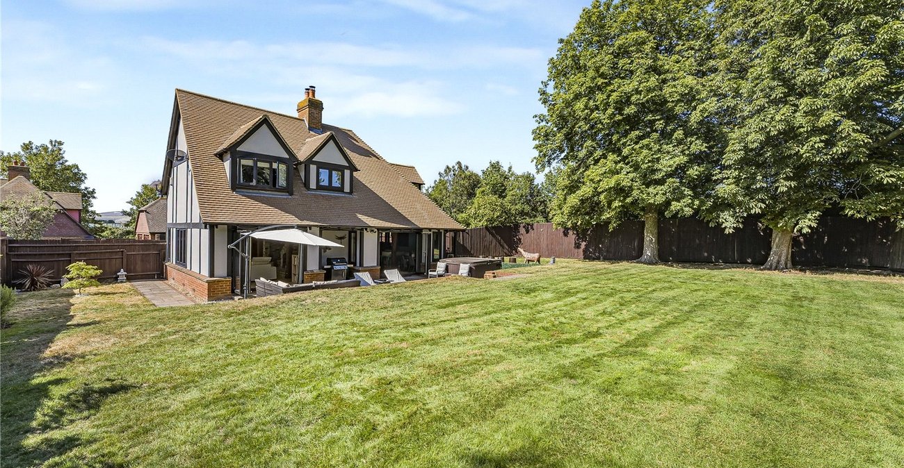 4 bedroom house for sale in Dartford | Robinson Jackson