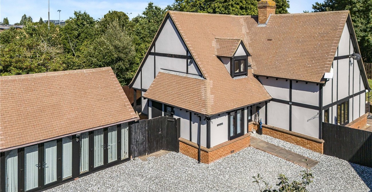 4 bedroom house for sale in Dartford | Robinson Jackson