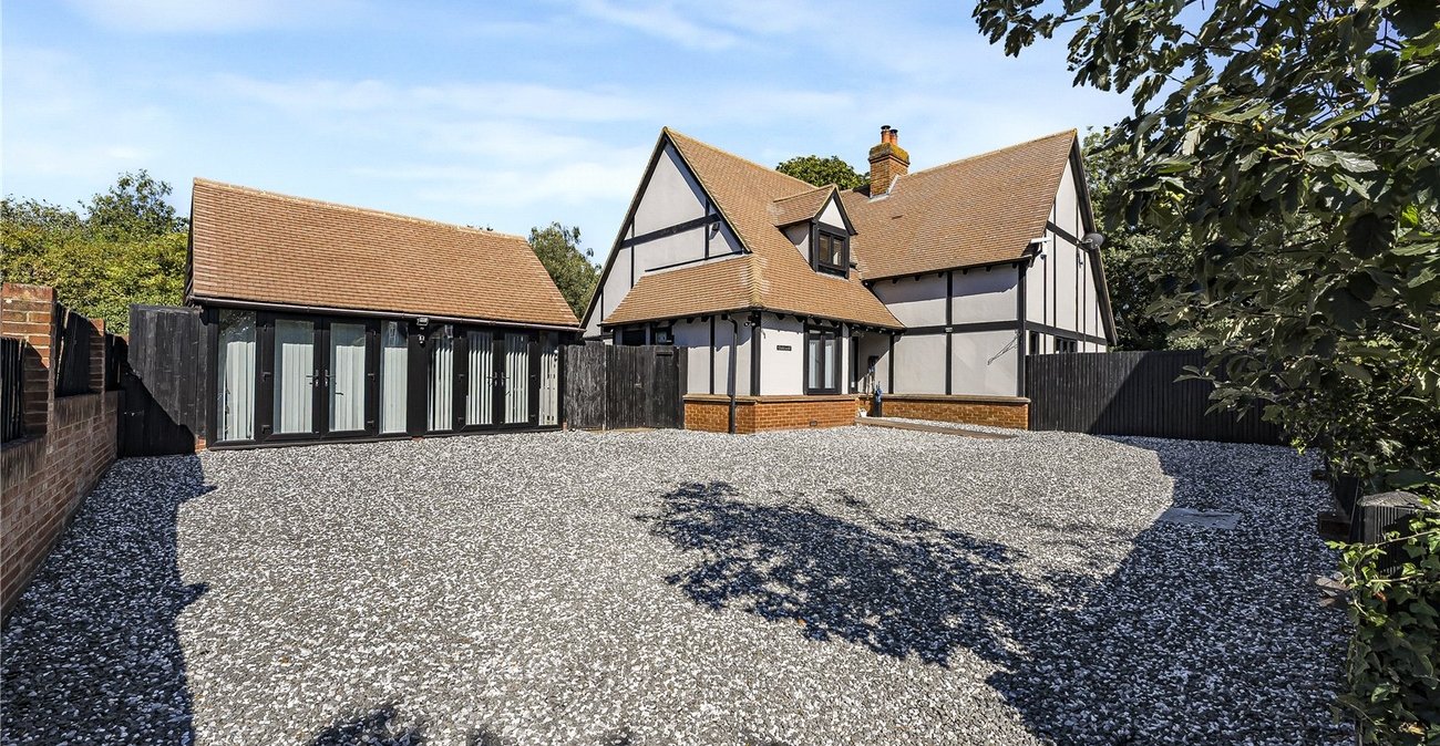 4 bedroom house for sale in Dartford | Robinson Jackson
