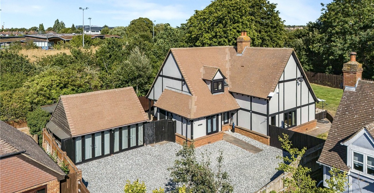 4 bedroom house for sale in Dartford | Robinson Jackson