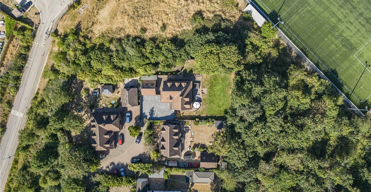 4 bedroom house for sale in Dartford | Robinson Jackson