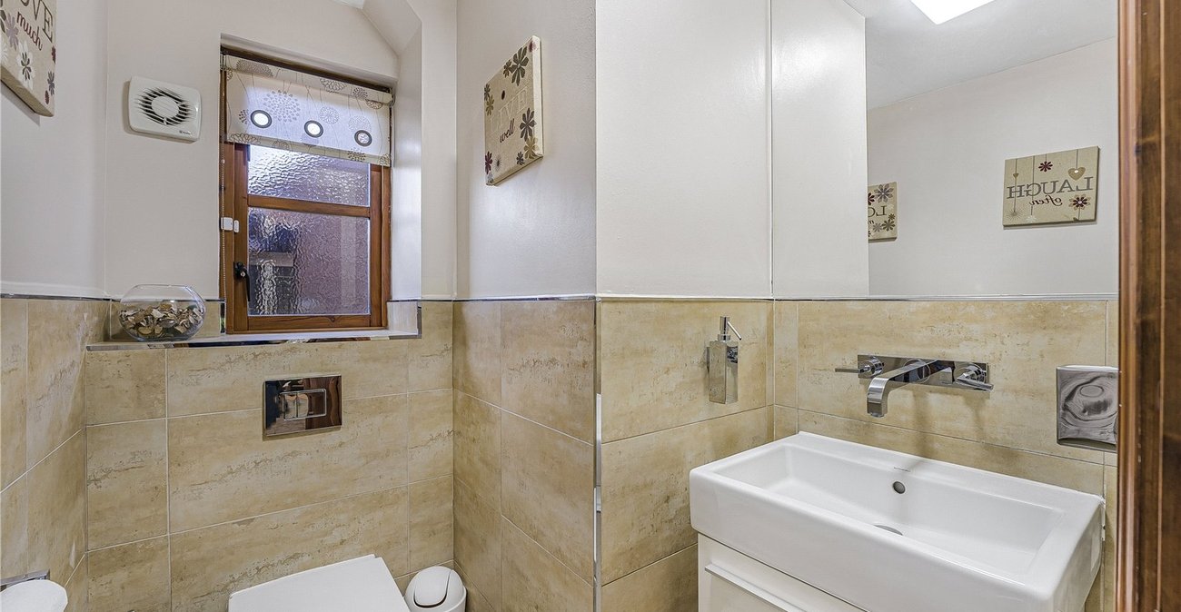 4 bedroom house for sale in Dartford | Robinson Jackson