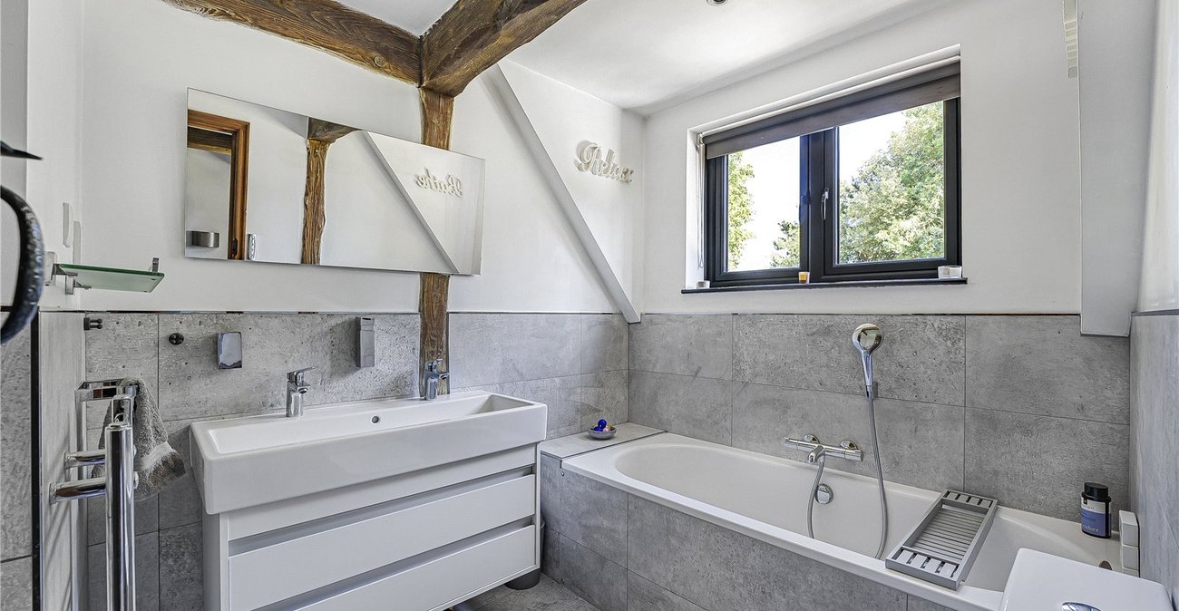 4 bedroom house for sale in Dartford | Robinson Jackson