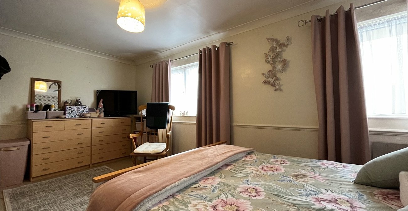 2 bedroom property for sale in Lordswood | Robinson Michael & Jackson