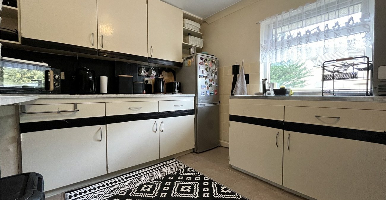 2 bedroom property for sale in Lordswood | Robinson Michael & Jackson