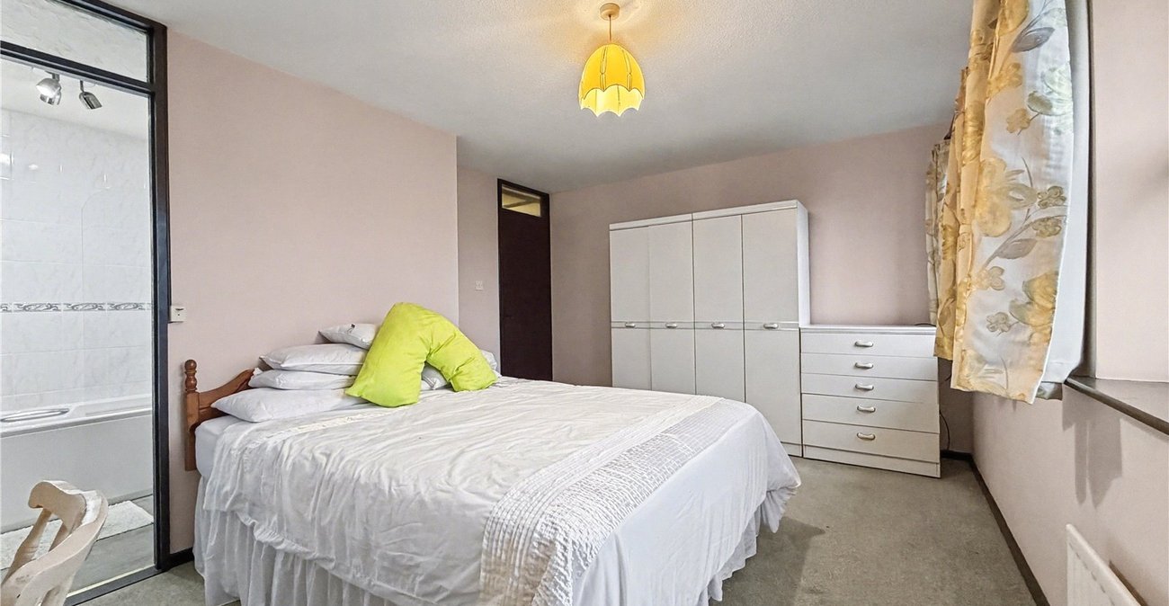 4 bedroom house for sale in Darland | Robinson Michael & Jackson