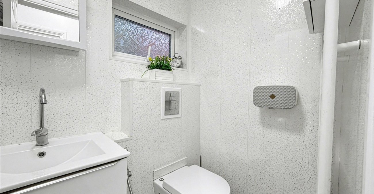 5 bedroom house for sale in Gillingham | Robinson Michael & Jackson