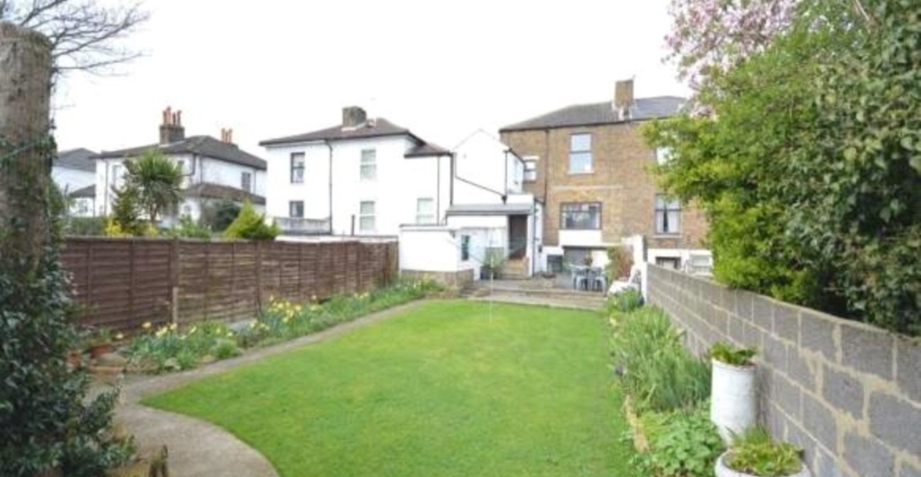 4 bedroom house for sale in Gravesend | Robinson Michael & Jackson