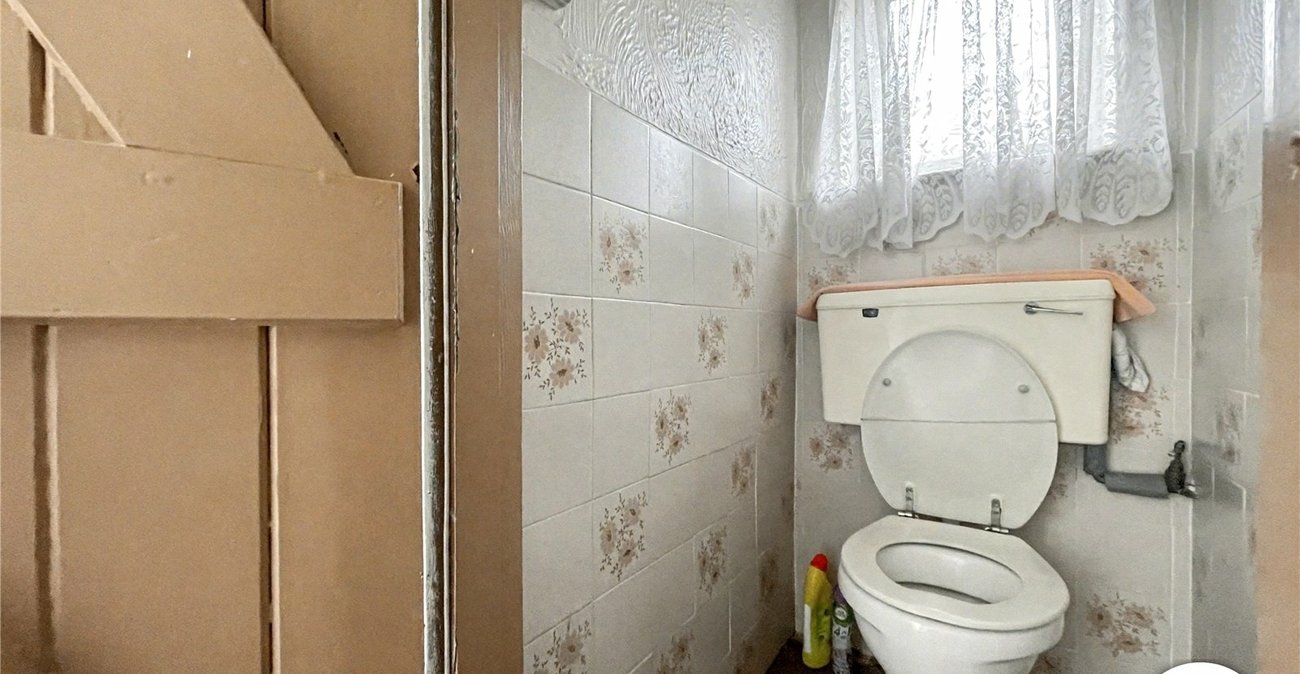 3 bedroom house to rent in Rochester | Robinson Michael & Jackson