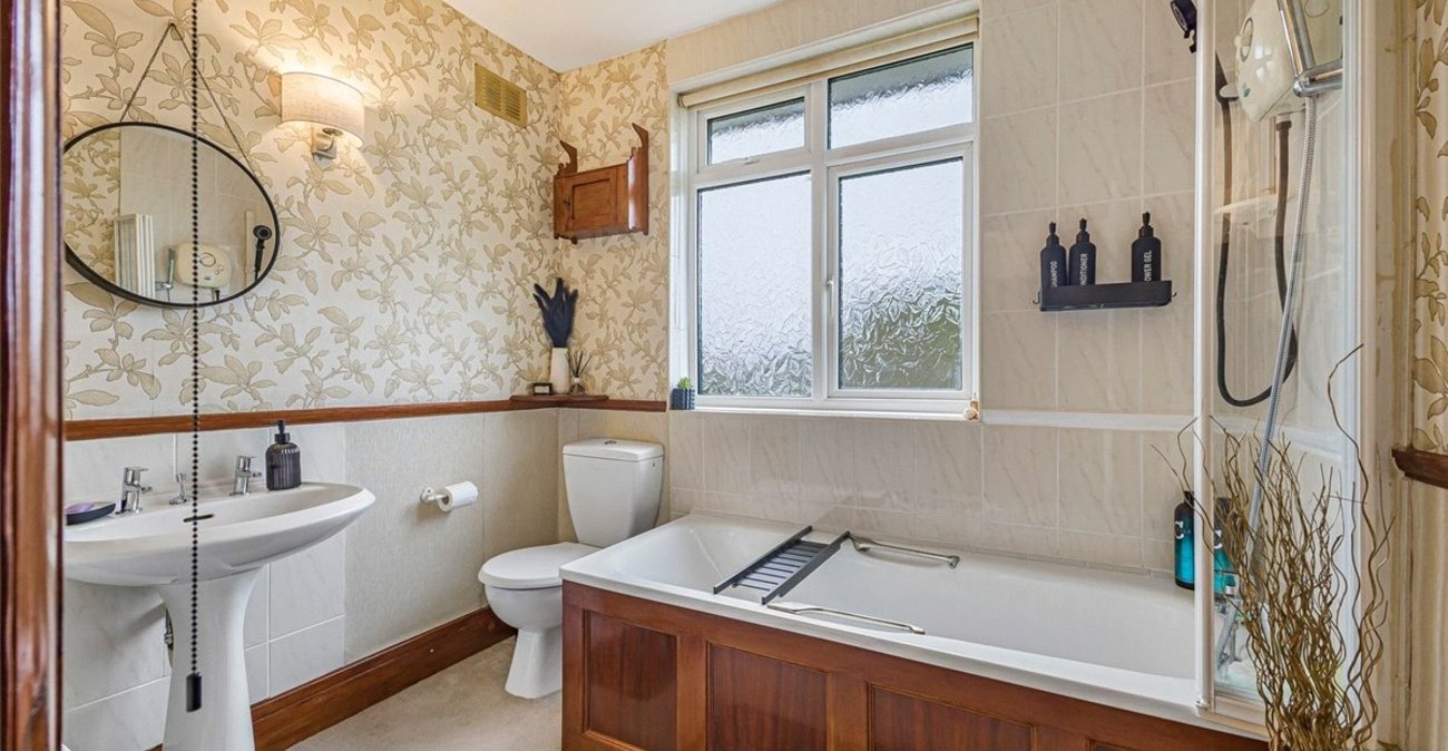 3 bedroom house for sale in Locksbottom | Robinson Jackson