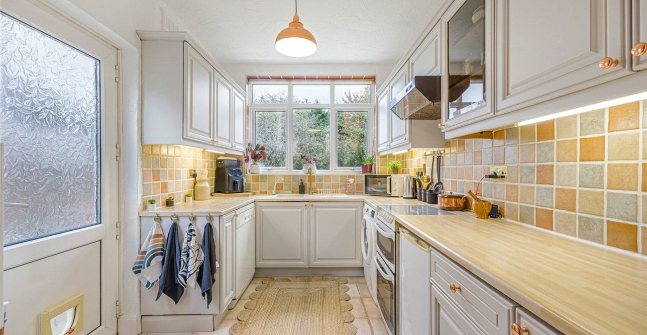 3 bedroom house for sale in Locksbottom | Robinson Jackson