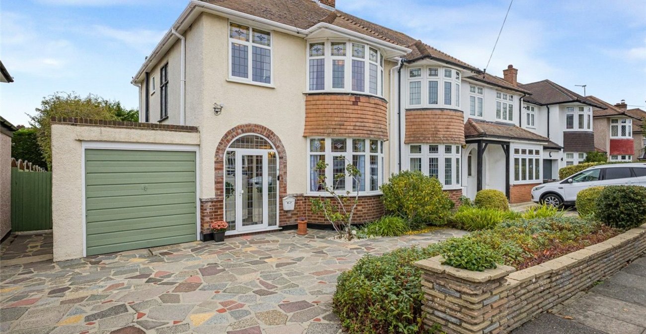 3 bedroom house for sale in Locksbottom | Robinson Jackson