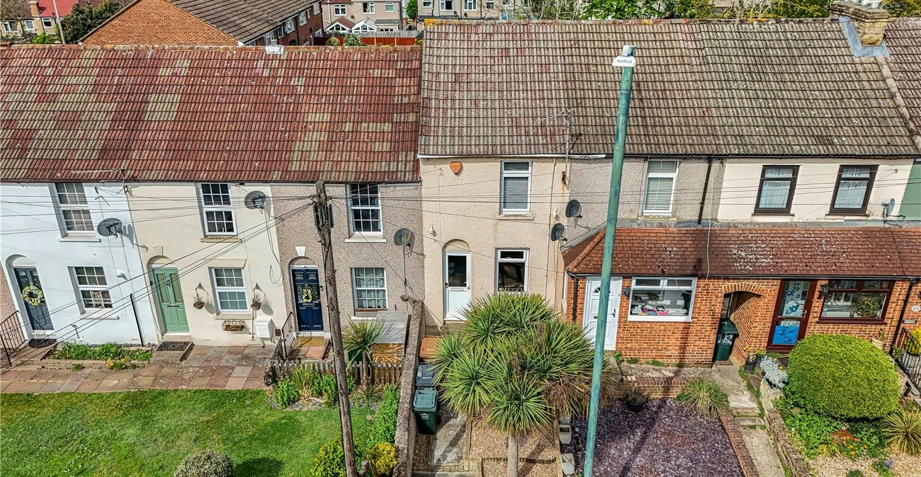 2 bedroom house for sale in West Dartford | Robinson Jackson