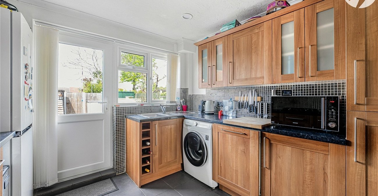 2 bedroom house for sale in West Dartford | Robinson Jackson