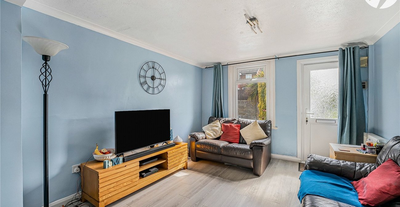 2 bedroom house for sale in West Dartford | Robinson Jackson