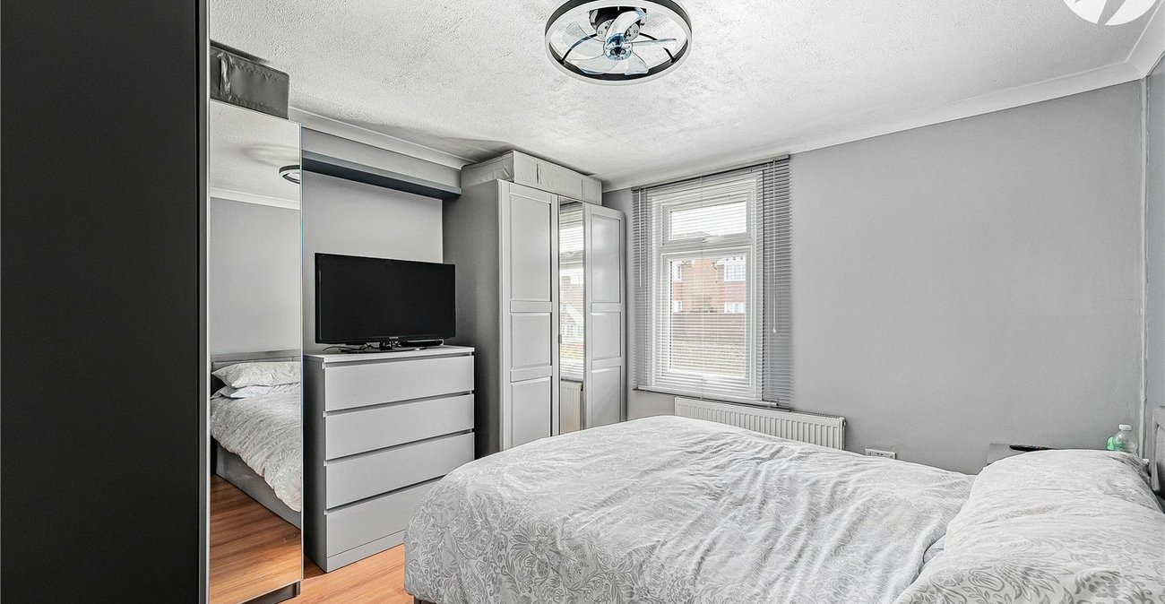 2 bedroom house for sale in West Dartford | Robinson Jackson