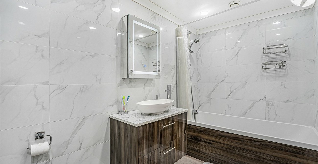 2 bedroom house for sale in West Dartford | Robinson Jackson