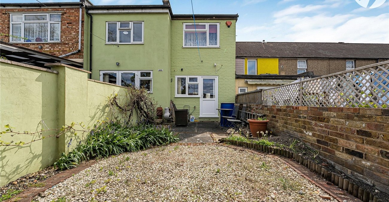 2 bedroom house for sale in West Dartford | Robinson Jackson