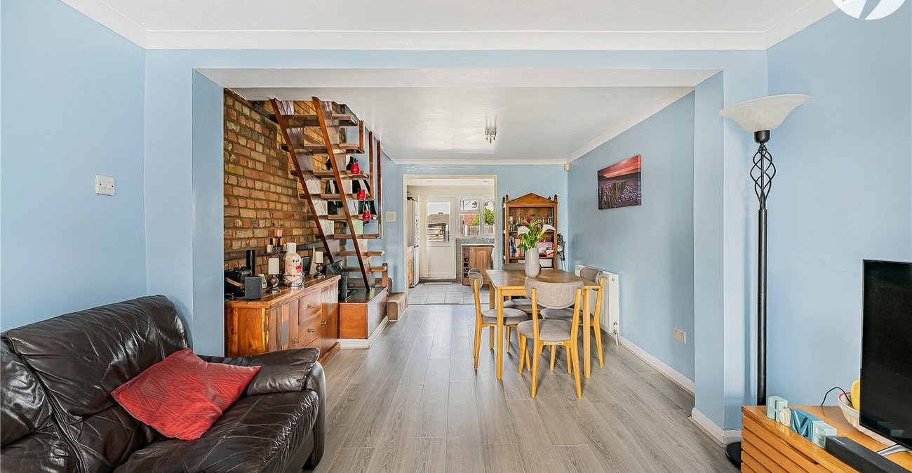 2 bedroom house for sale in West Dartford | Robinson Jackson
