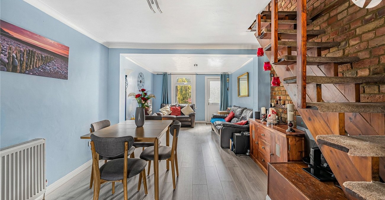 2 bedroom house for sale in West Dartford | Robinson Jackson