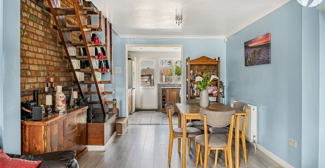 2 bedroom house for sale in West Dartford | Robinson Jackson