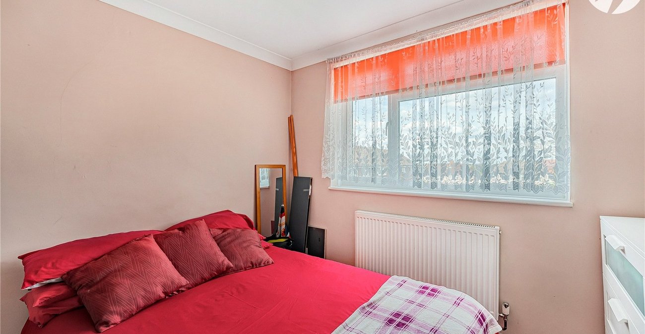 2 bedroom house for sale in West Dartford | Robinson Jackson