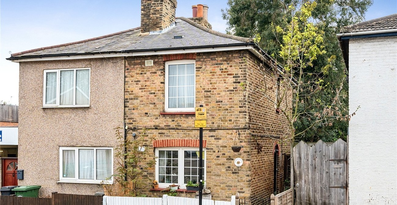 2 bedroom house for sale in Sydenham | Robinson Jackson