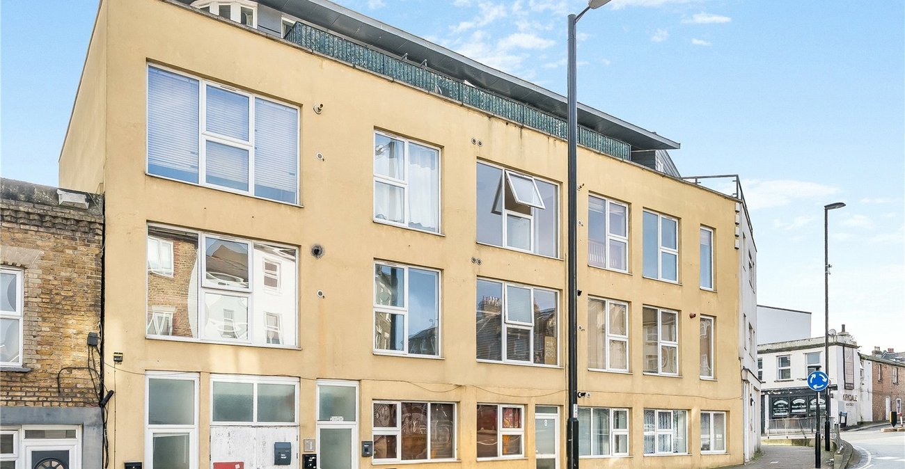 2 bedroom property for sale in Sydenham | Robinson Jackson