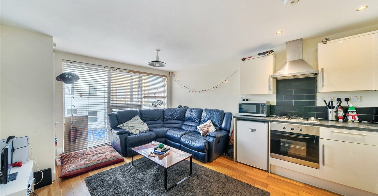 2 bedroom property for sale in Sydenham | Robinson Jackson