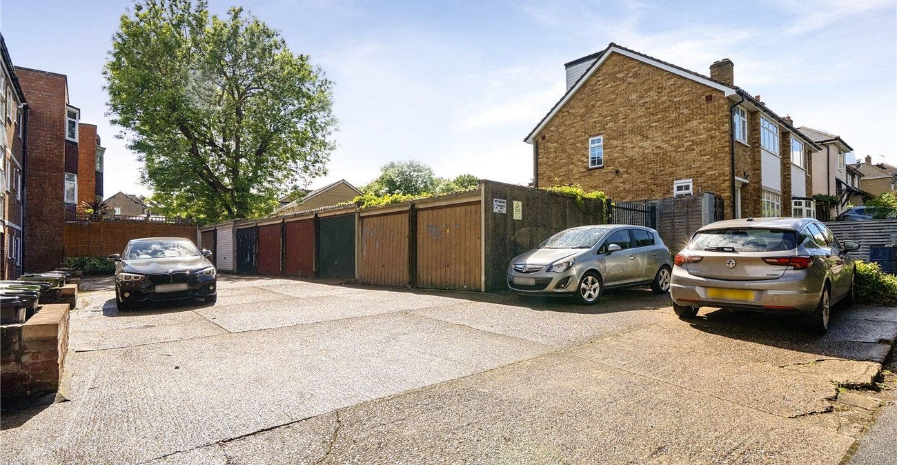 2 bedroom property for sale in Sydenham | Robinson Jackson
