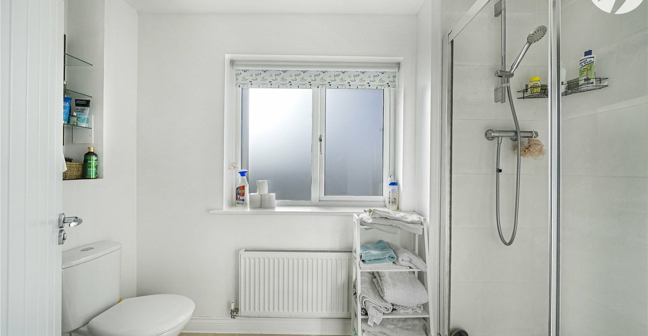 4 bedroom house for sale in Dartford | Robinson Jackson