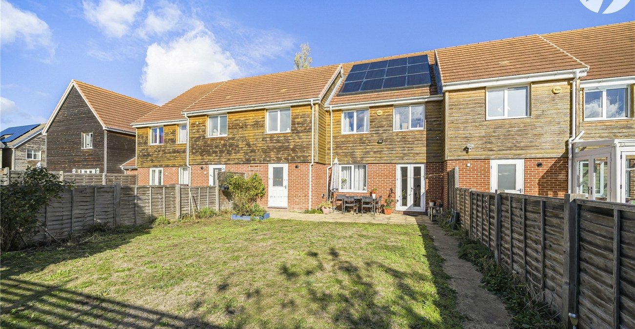 4 bedroom house for sale in Dartford | Robinson Jackson