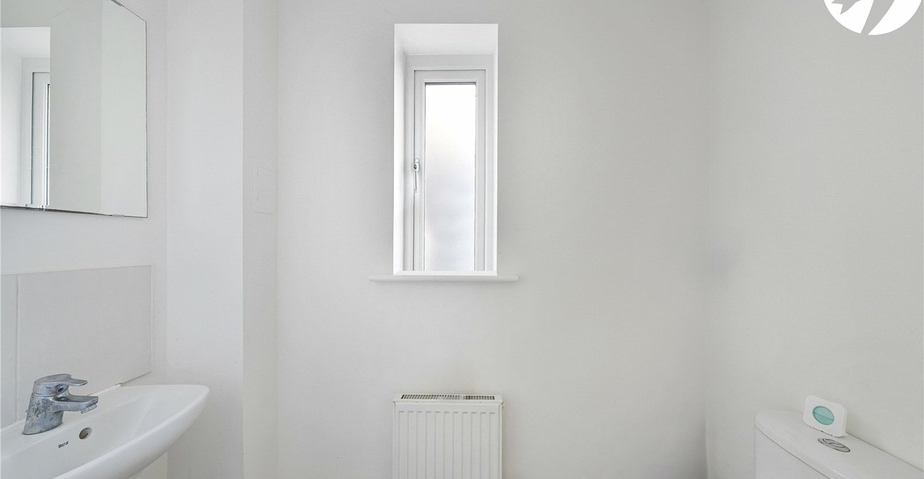 4 bedroom house for sale in Dartford | Robinson Jackson