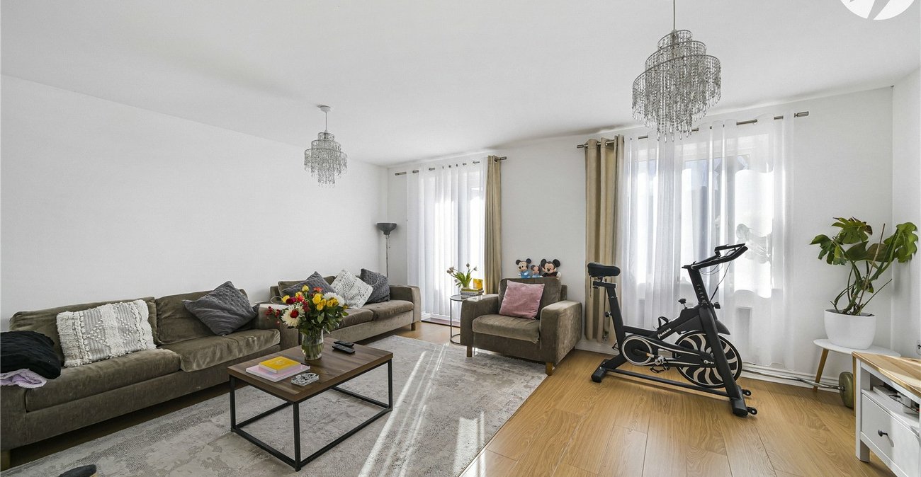 4 bedroom house for sale in Dartford | Robinson Jackson