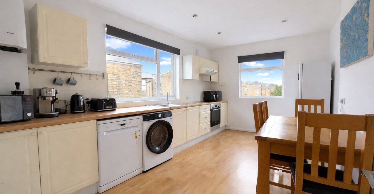 1 bedroom property for sale in London | Robinson Jackson